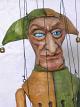 Kaspar-na-kohoute-drevena-loutka-marionette-vk027a|Galerie-Loutky-Marionety-manasci-a-loutkova-divadla|loutky-marionety.cz  